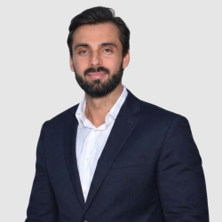 Julian Moraru